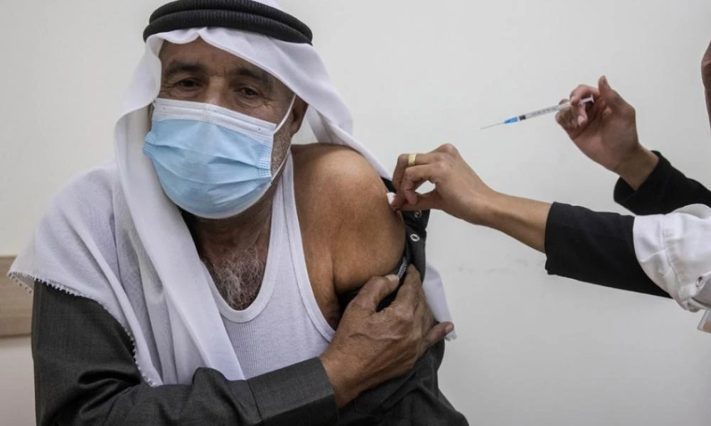 Ισραήλ: Χιλιάδες άνθρωποι θετικοί στον κορονοϊό παρά τη λήψη του εμβολίου της Pfizer